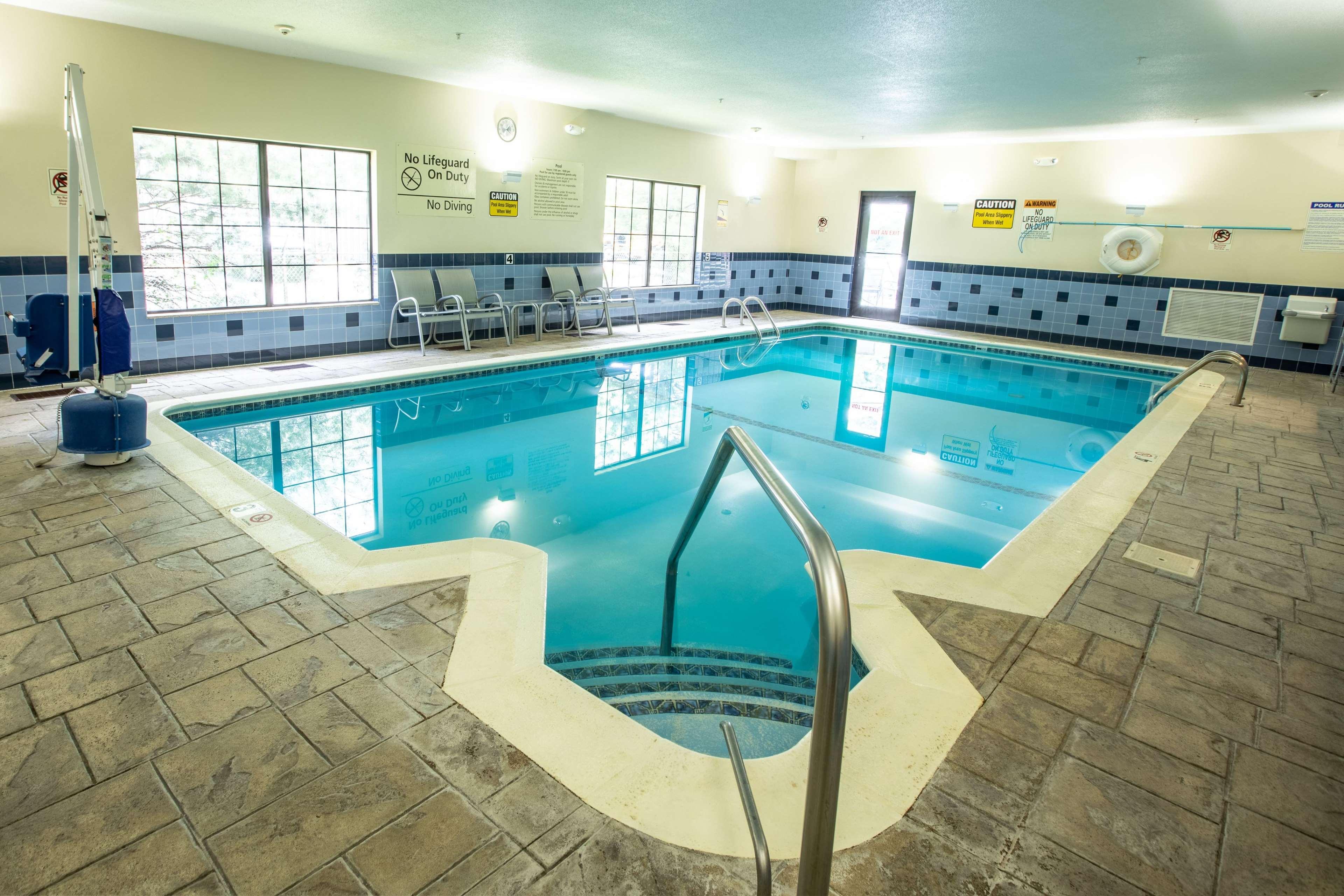 Hampton Hadley-amherst Area Hotel